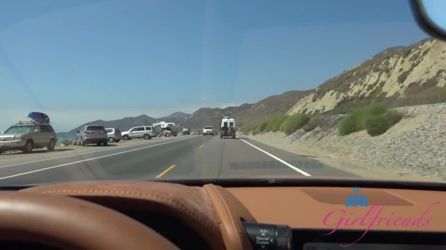 Ни одна поездка на природу не обходится без секса в автомобиле