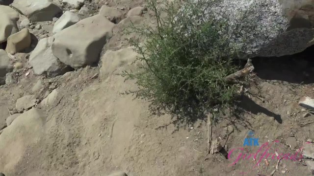 Ни одна поездка на природу не обходится без секса в автомобиле - #8