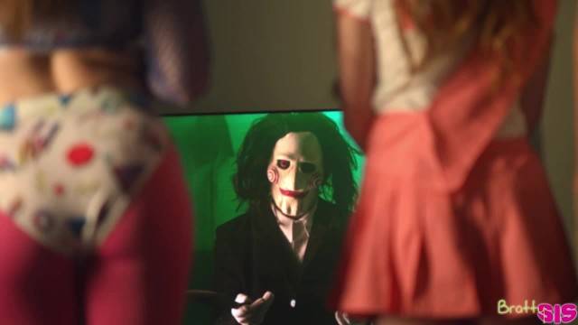 Они тут не хоррор собрались смотреть, а секс втроём устраивать - #1